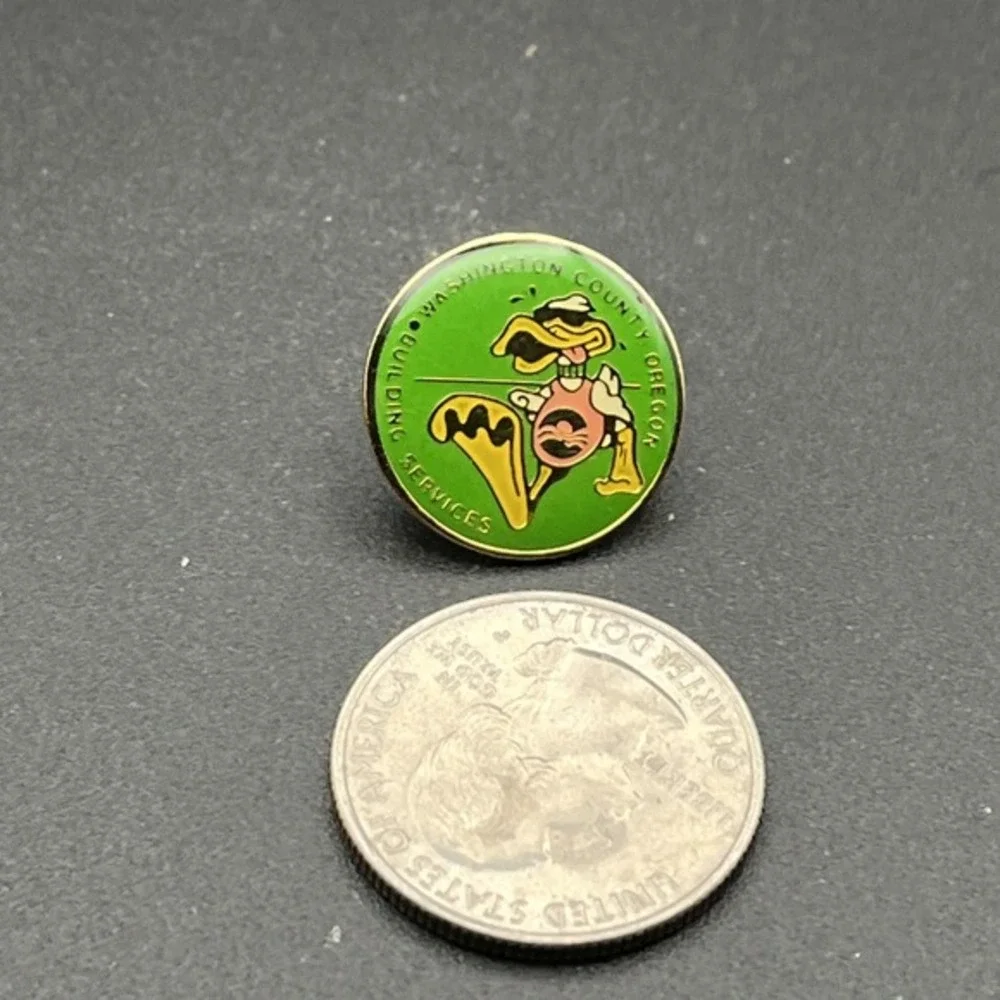Washington County Oregon Building‎ Services Duck Lapel Hat Pin